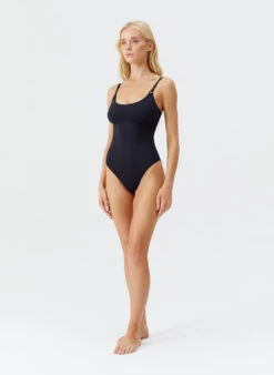 Comporta Black Swimsuit -Melissa Odabash Sale comporta black swimsuit model 2025 F
