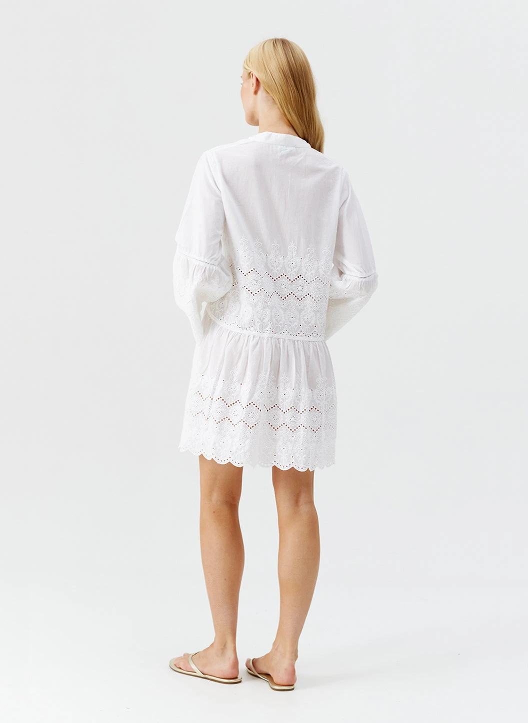 Sebena White Kaftan 6 Sebena White Kaftan - Image 4